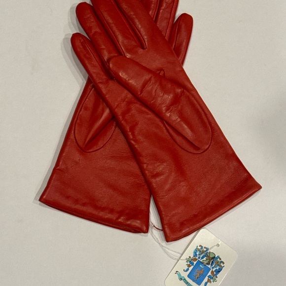 NEW Ferrari Red Leather Cashmere Lined Size 7  Women's Gloves - Picture 2 of 3
